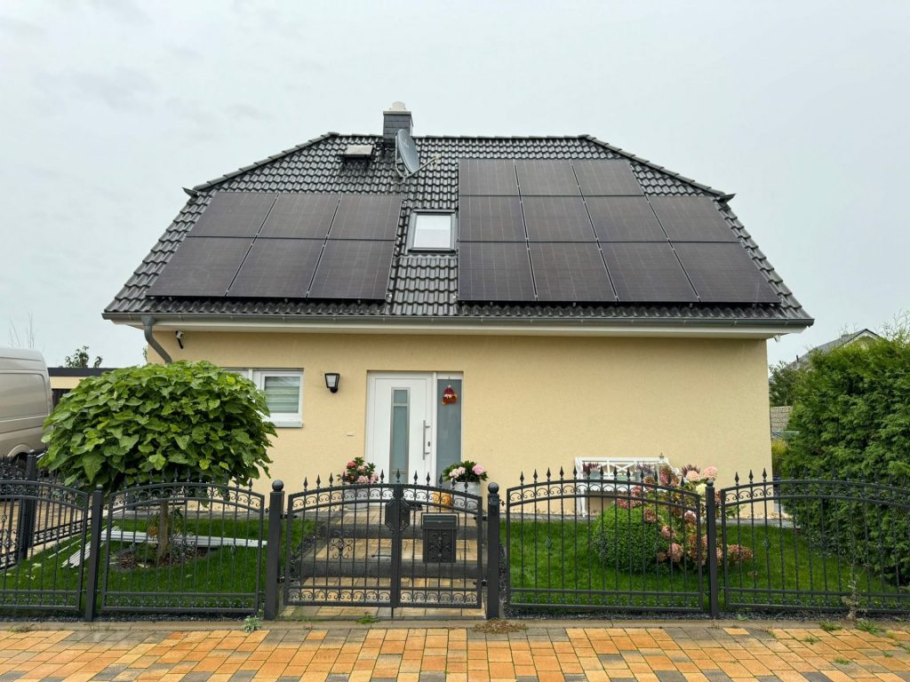 Photovoltaik-Haus-Lostau